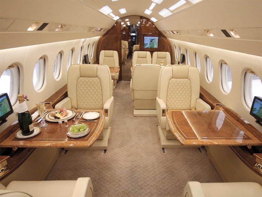 Falcon 2000 Interior