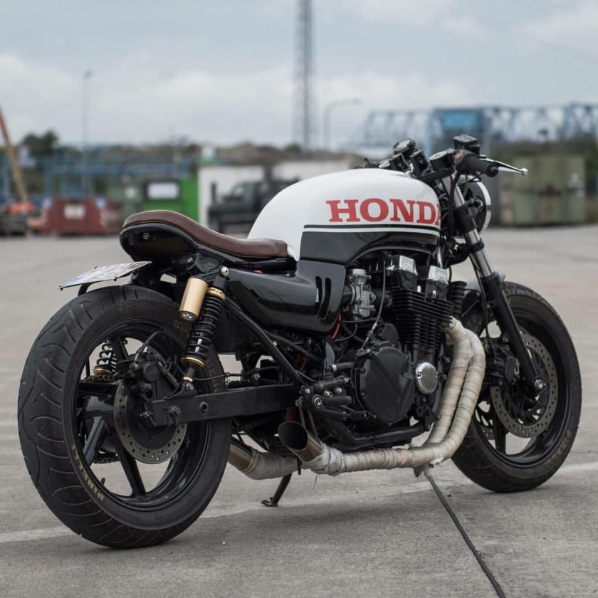 Honda CB 400 Cafe Racer