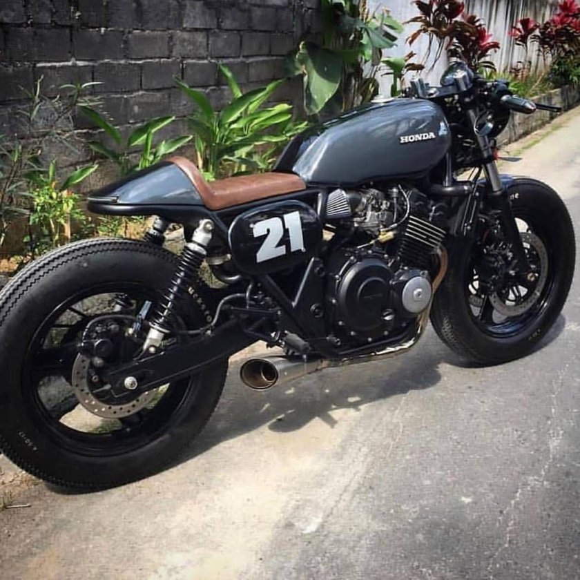 Honda CB 400 Cafe Racer