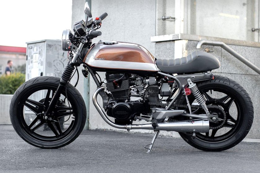 Honda CB 400 Cafe Racer