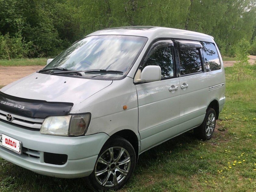 Тойота таун айс ноах