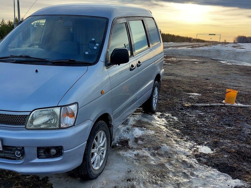 Тойота таун эйс ноах