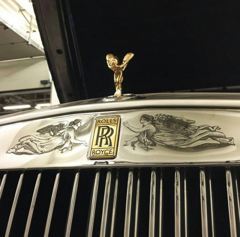 Эмблема Роллс Ройс золотой