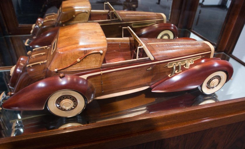 Деревянная машина