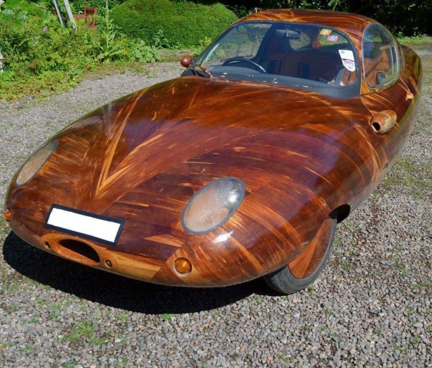 Машина из дерева