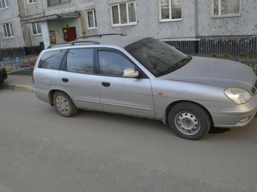Дэу Нубира 2000г 1.6 бензин универсал