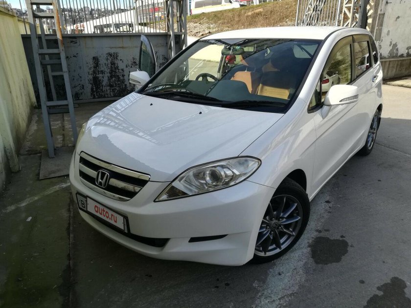 Honda Эдикс 2004