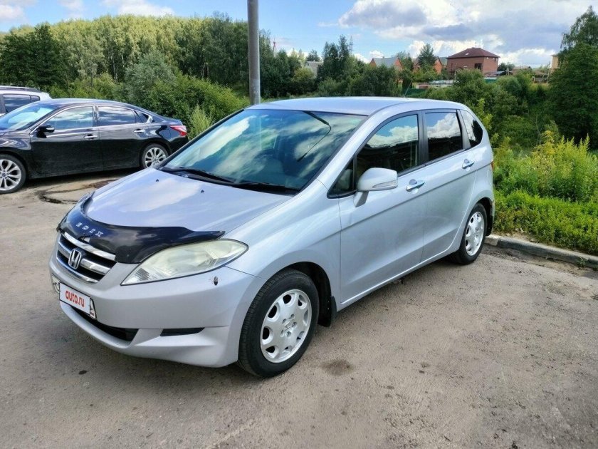 Хонда эдикс 2004 года