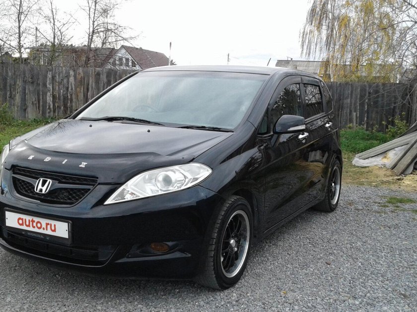 Хонда эдикс 2004 года