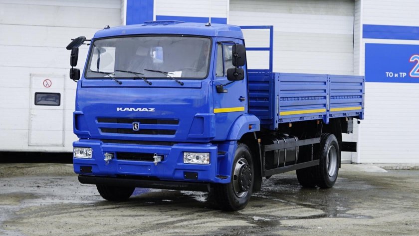 КАМАЗ двухосный бортовой 43253