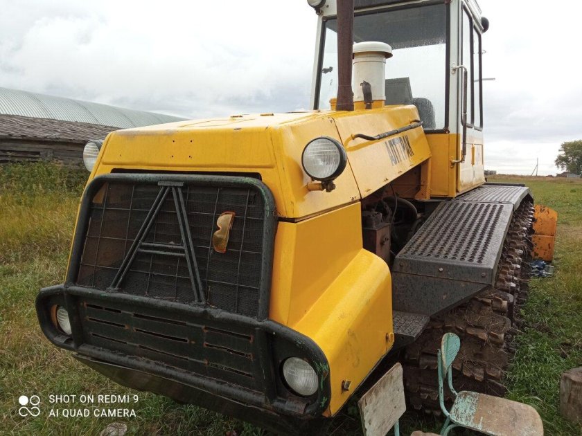 Гусеничный трактор т 404