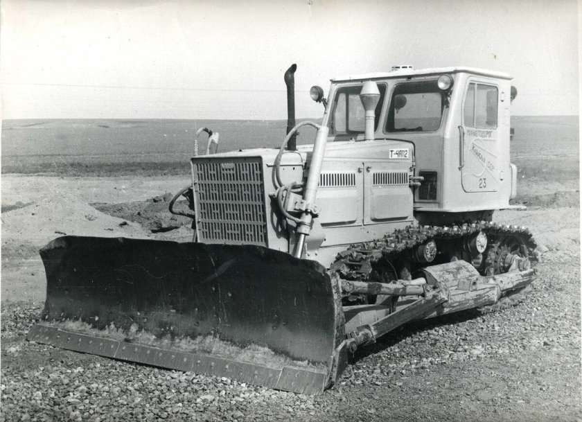 Трактор Алтай т4