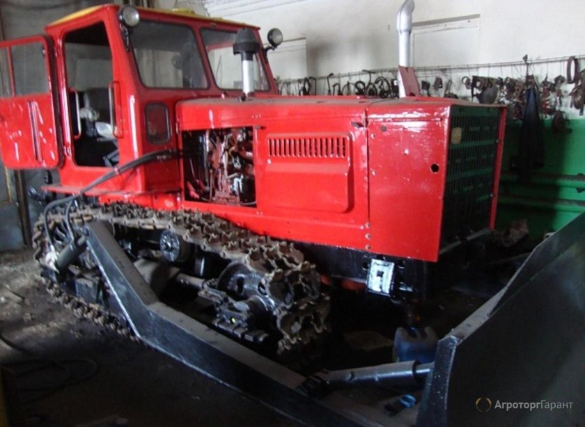 Трактор гусеничный т-4а