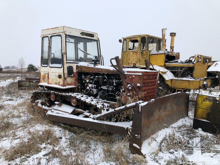 Трактор АТЗ т4