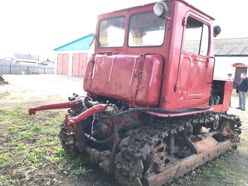 Трактор гусеничный дт 75