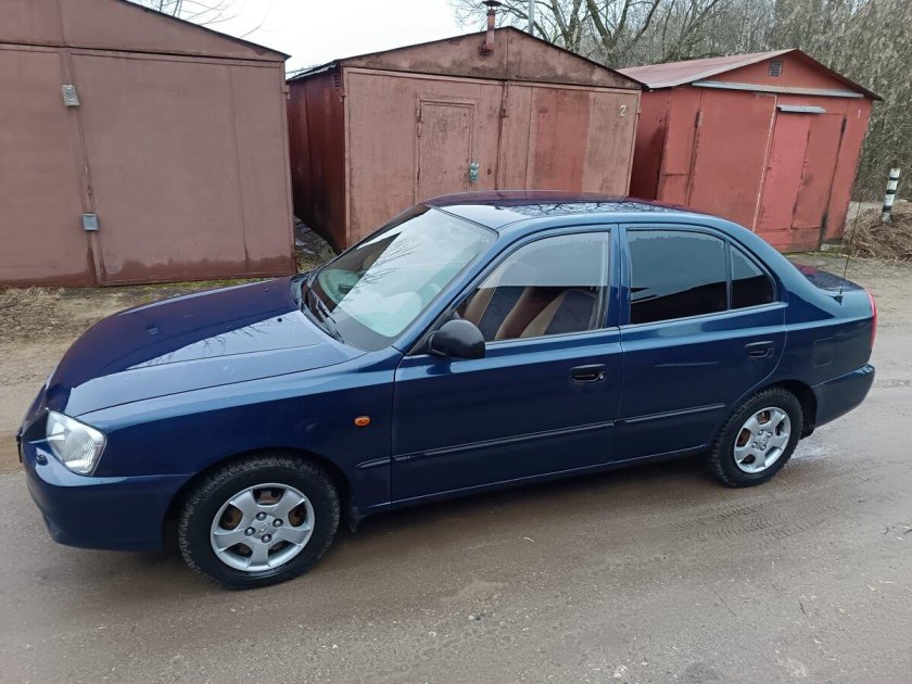 Хендай акцент синий