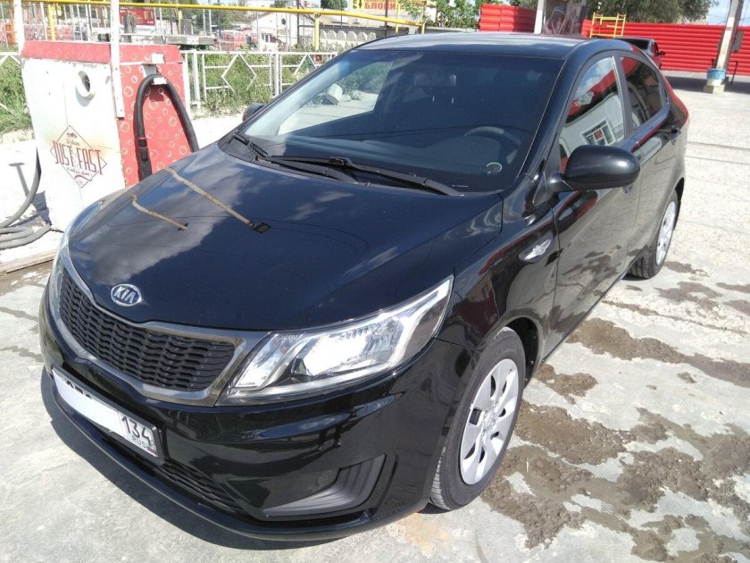 Kia Rio 2012 черная