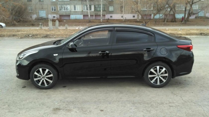 Кия Рио 4 черная