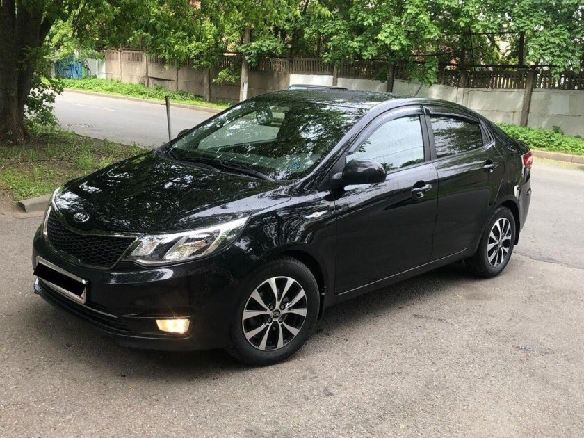 Kia Rio 2017 черная