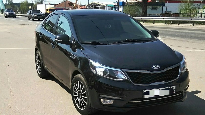 Kia Rio 2016 чёрный
