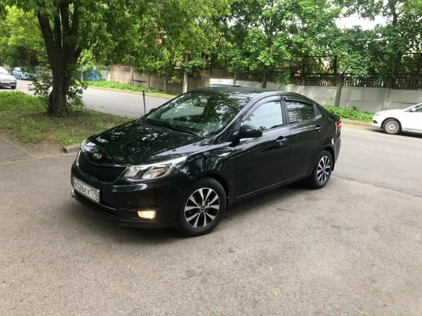 Kia Rio 2017 черная