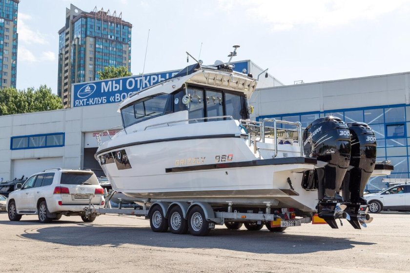 Катер Гризли 960