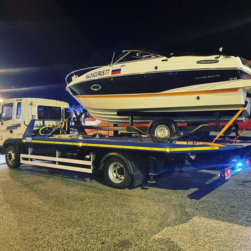 Полуприцеп для катера