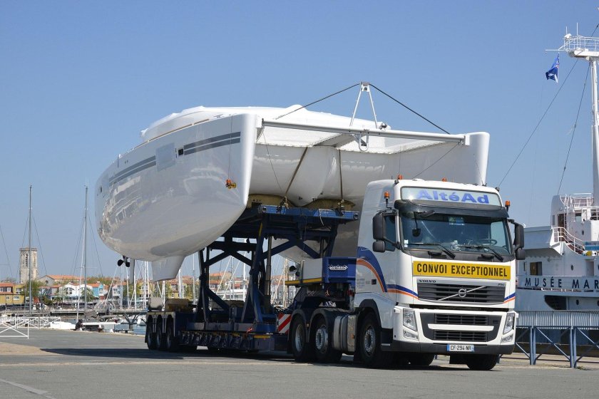 Перевозка катамарана