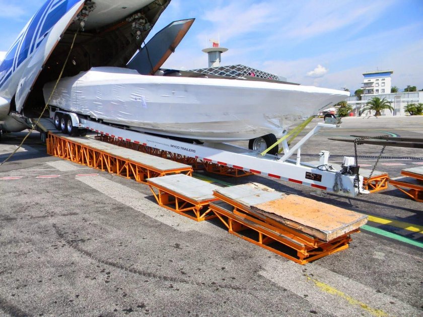 Ил-76 погрузочная рампа