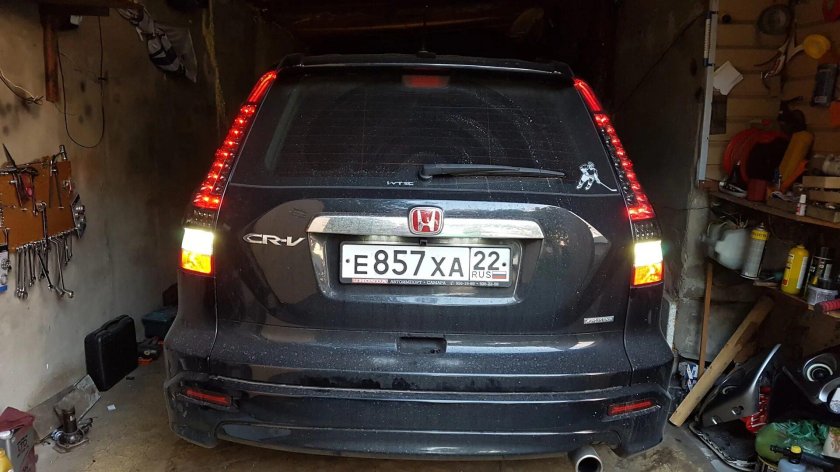 Задняя оптика Honda CR-V 1