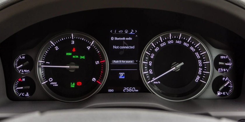 Приборная панель Land Cruiser 200