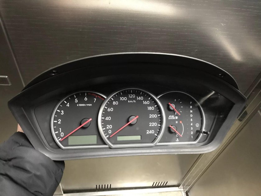 Митсубиси Галант 9 приборка