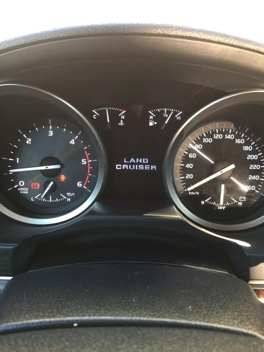 Панель приборов Land Cruiser 200