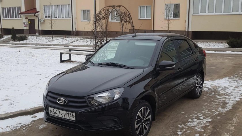 Гранта лифтбек 2023