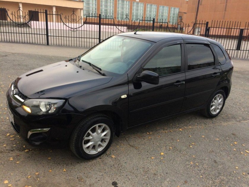 Лада Калина 2 хэтчбек черная 2013