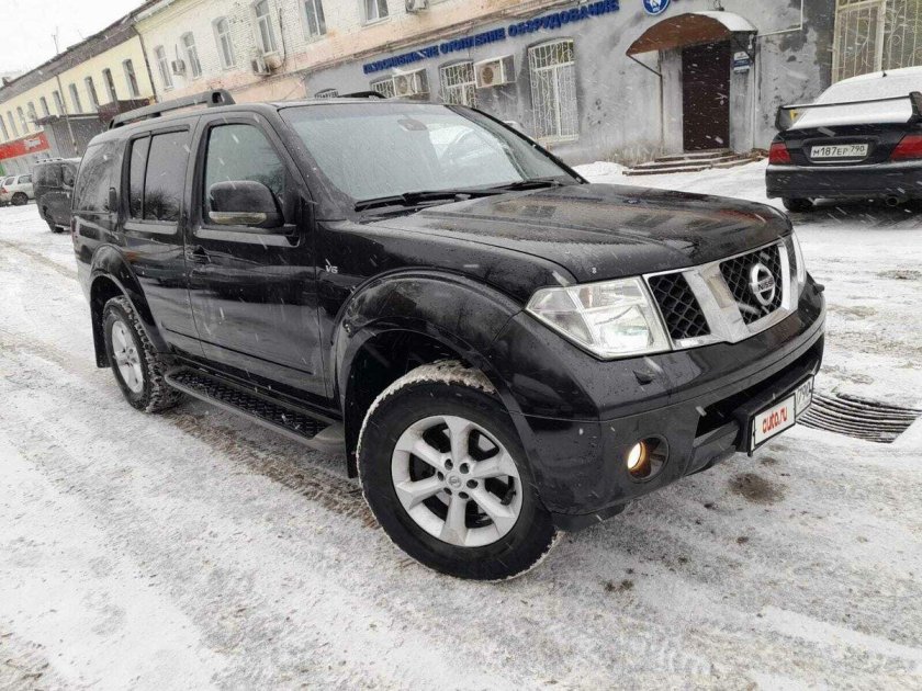 Nissan pathfinder iii 2008