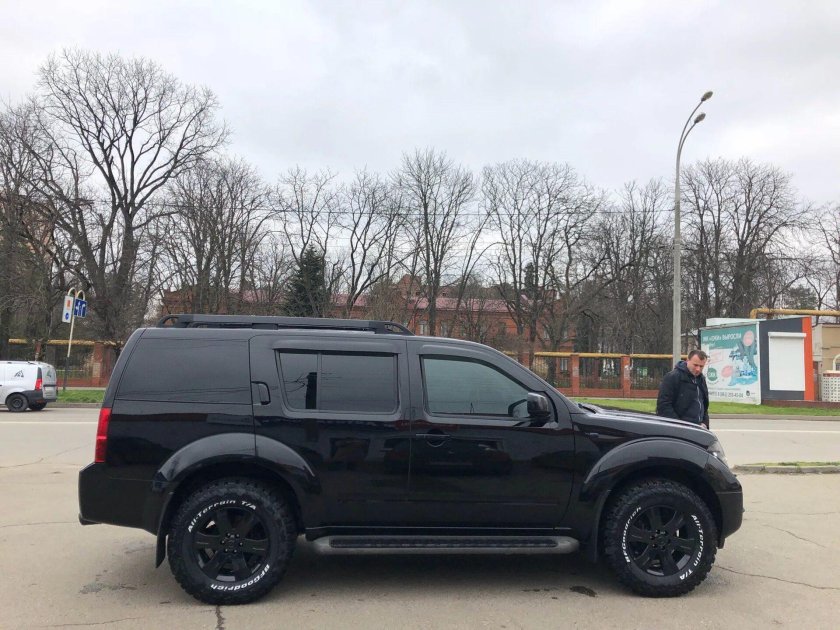 Nissan Pathfinder r51 антихром