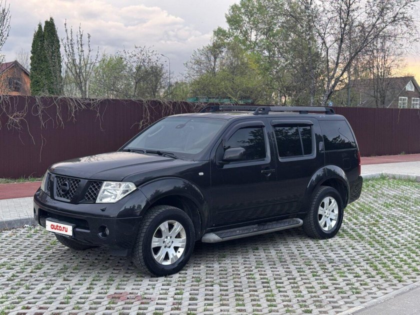 Nissan pathfinder iii