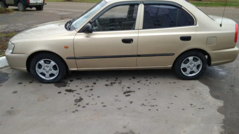 Хендай акцент золотистый