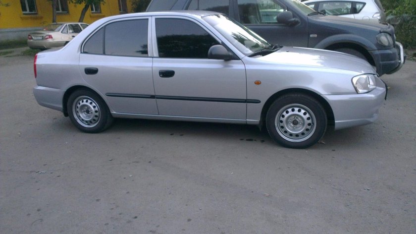 Хендай акцент серебро