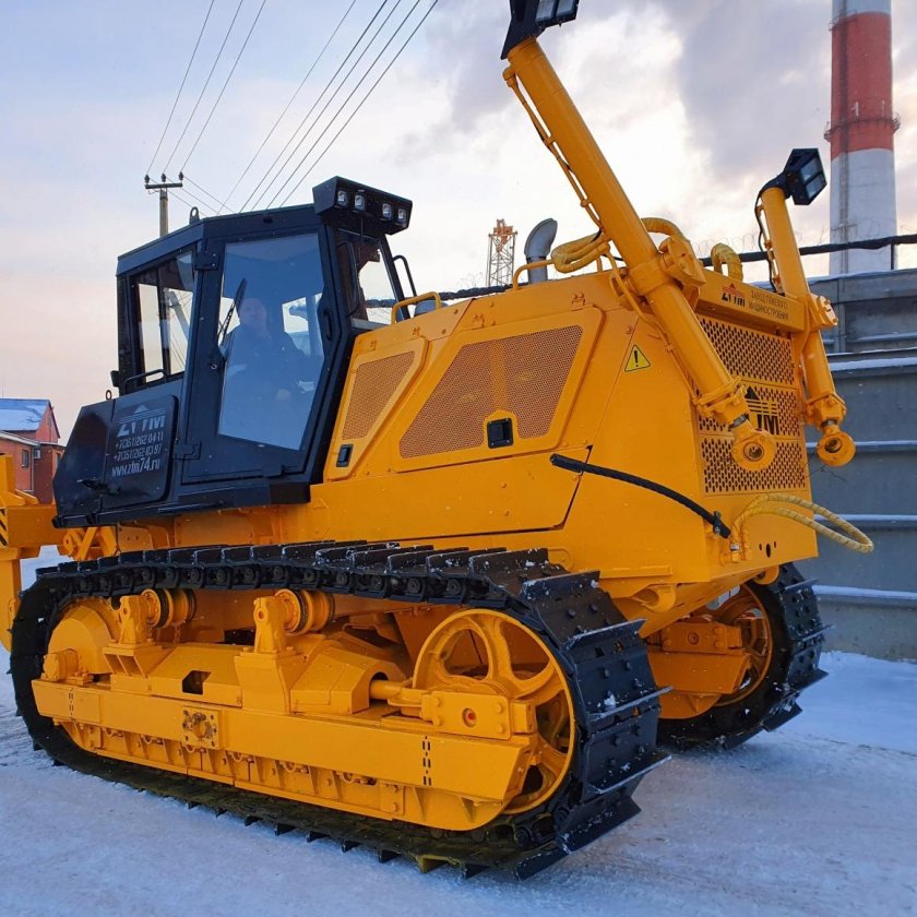 Бульдозер б10м