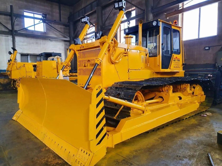  Бульдозер ЗТМ б10мб