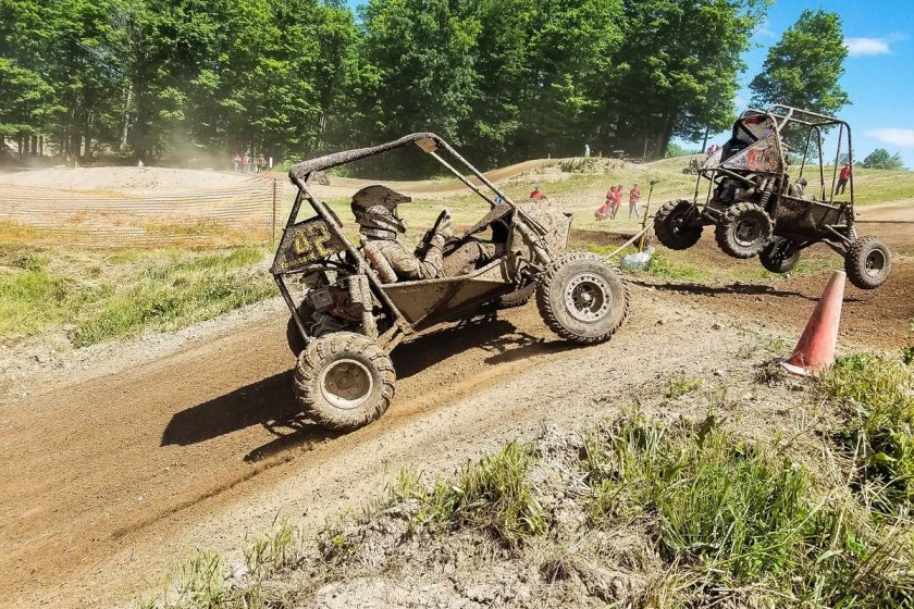 Катание на багги