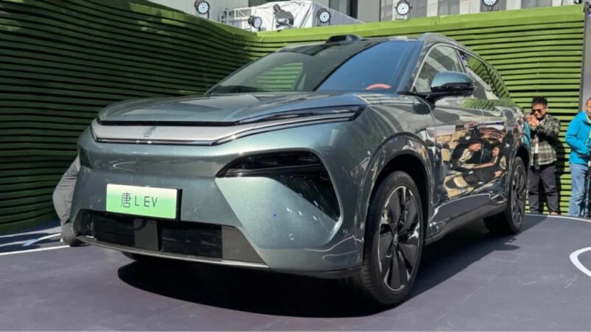 Электромобиль byd