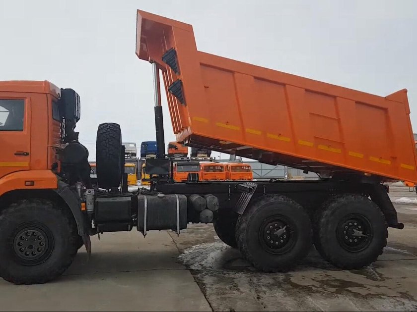 Камаз вездеход самосвал 65222