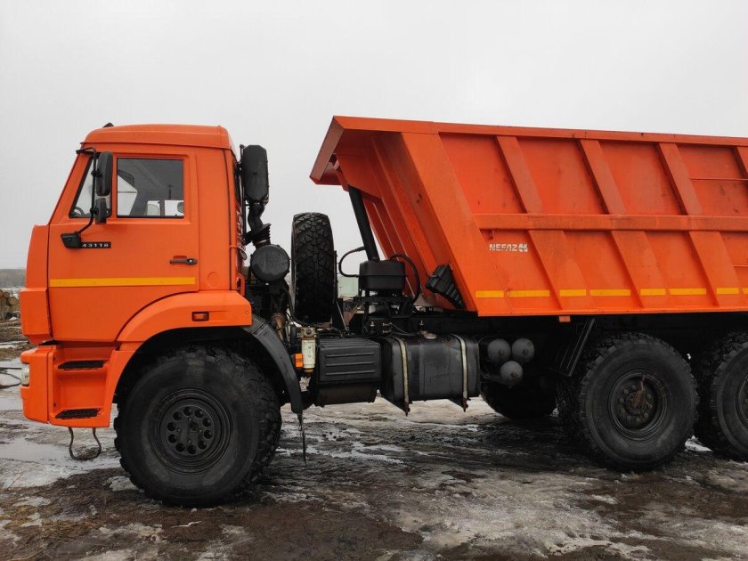 Самосвал камаз