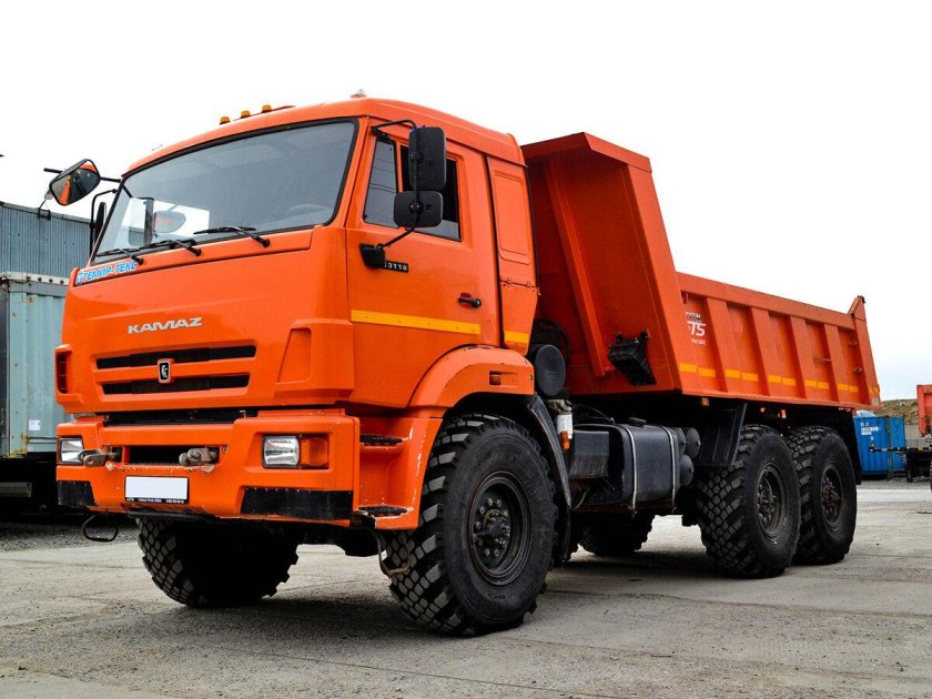 Самосвал камаз-6522-6011-53