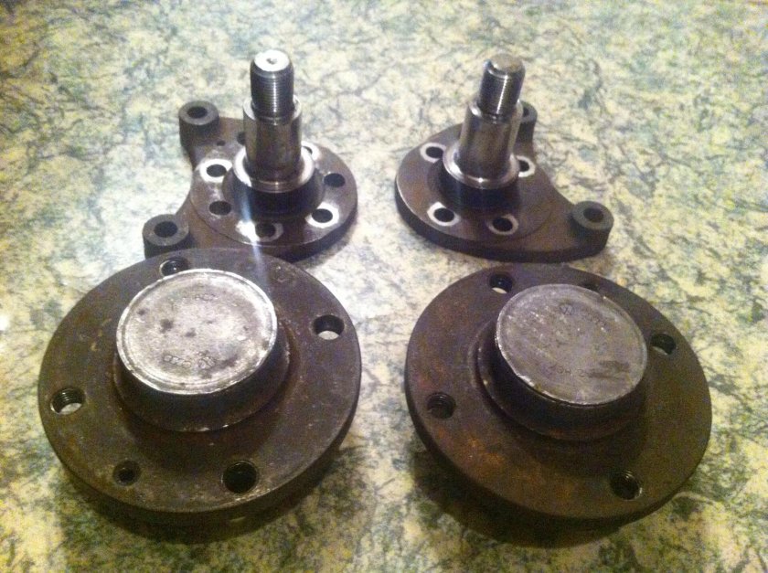 Цапфа Пассат б3 задняя