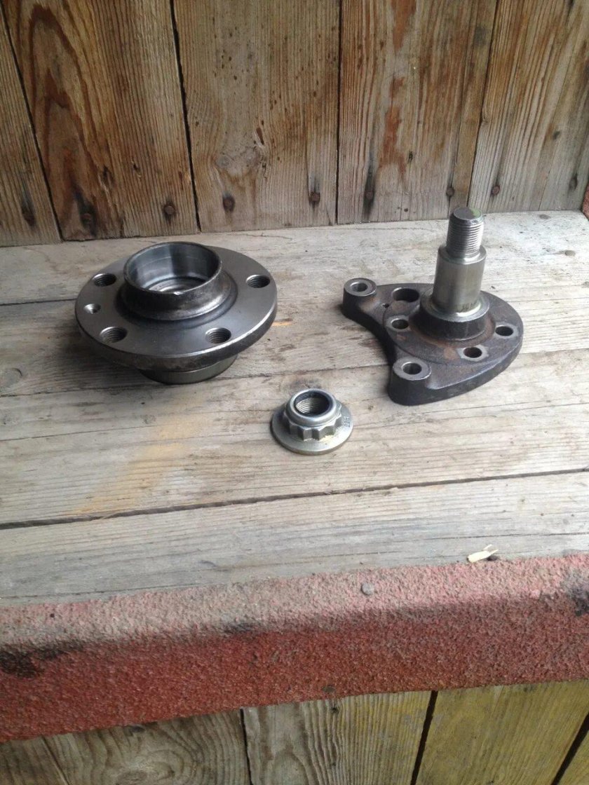 Задняя ступица VW Golf 3