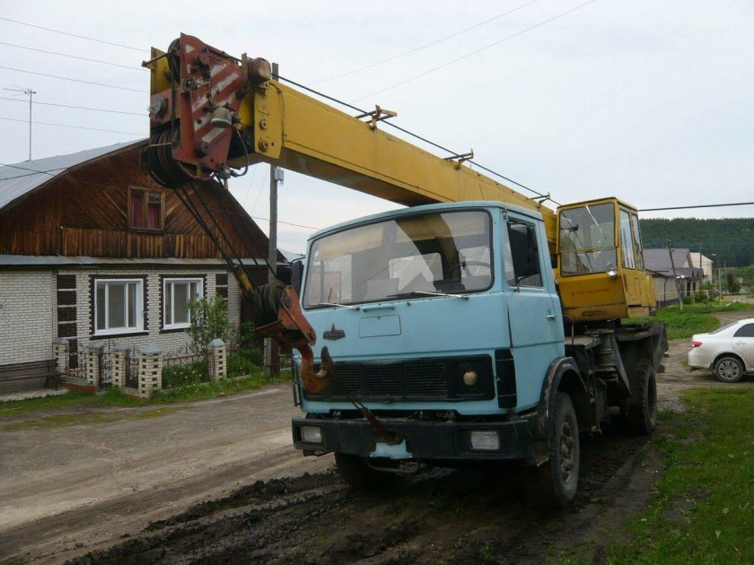 Автокран МАЗ 14 тонн